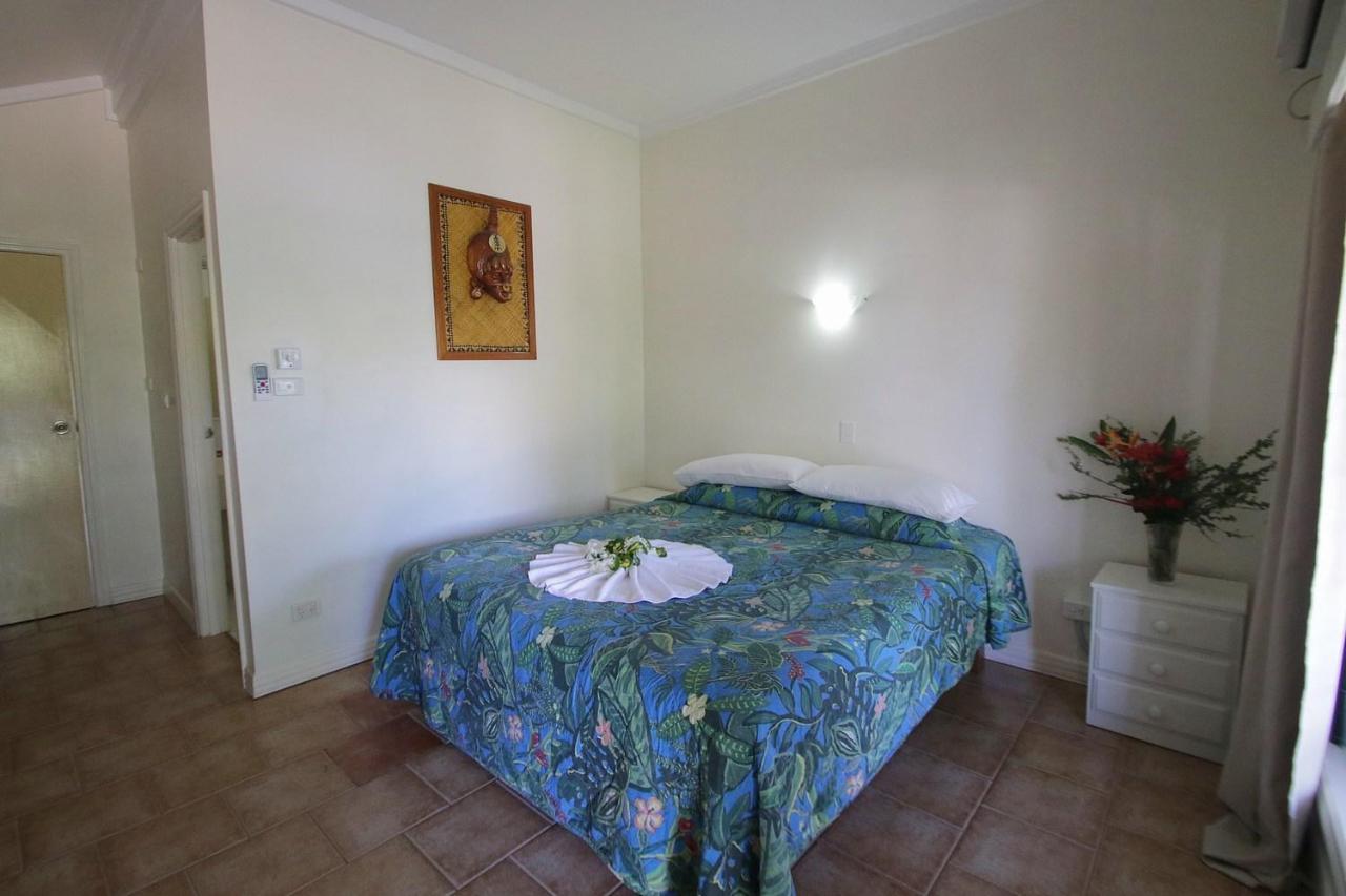 Gizo Hotel Buitenkant foto